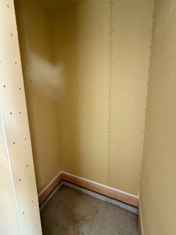 練馬区上石神井4丁目　南道路幅員約7m　新築分譲住宅全2棟の収納|2号棟