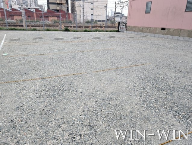 朝風のノーブルの駐車場