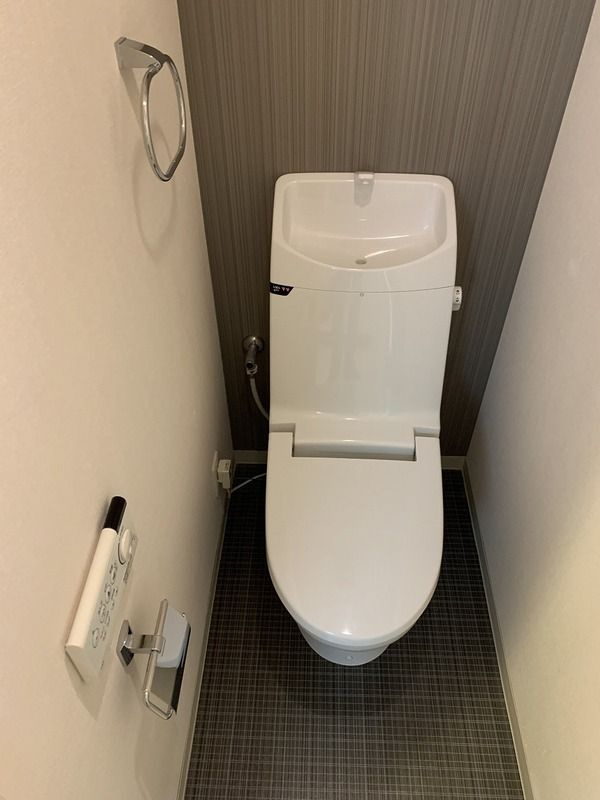 アドバンス三宮ステージアのトイレ|同物件別部屋写真