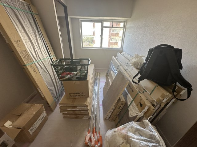 横濱若葉台団地4－8号棟の洋室|明るさも充分あるお部屋なので、個室としての居住性にも適してますよ。