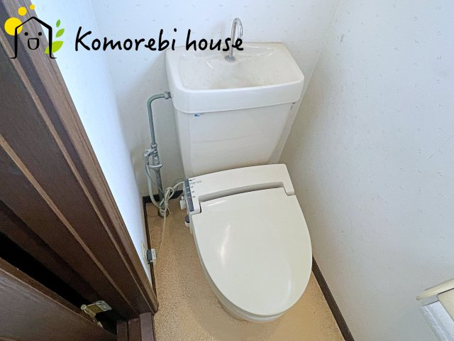 上尾市平塚　中古戸建のトイレ|ゆったりとした空間のトイレです
