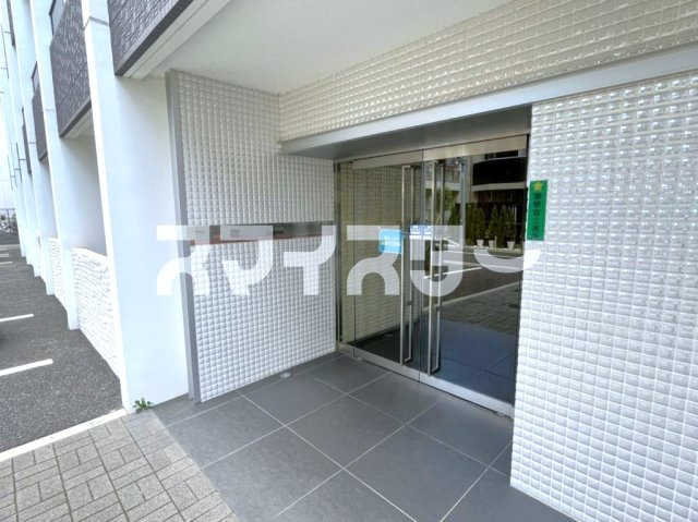 レアライズ立川のエントランス