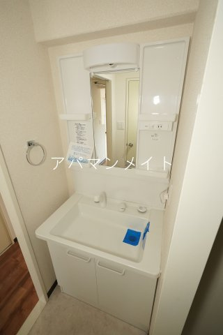 【洗面所】 | ヒルズ南戸塚～仲介手数料無料～ | 忙しい朝には欠かせない洗面所です