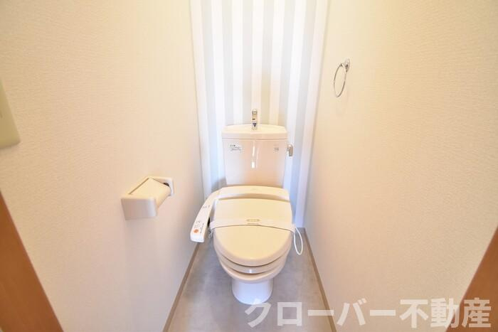 リースランド中府 Ａのトイレ|温水洗浄暖房便座