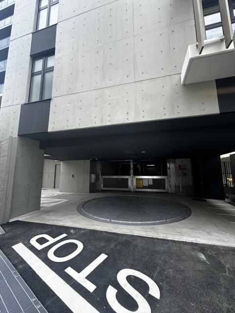 ＯＮＥ　ＲＯＯＦ　ＲＥＳＩＤＥＮＣＥ　ＮＩＳＨＩＮＩＰＰＯＲＩの駐車場