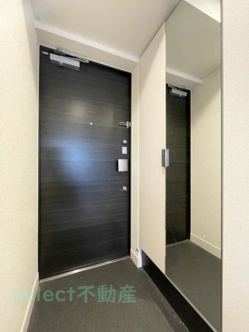 プレサンス大須観音ディオの玄関