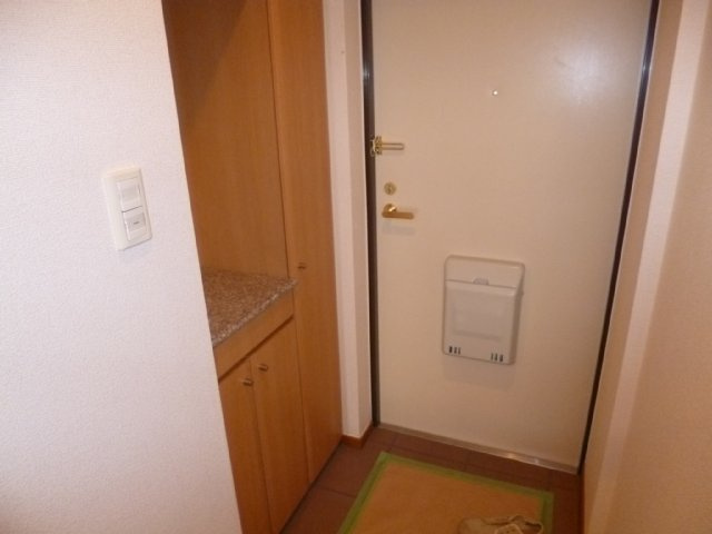 【玄関】 | ロイヤル・レジデンス弐番館