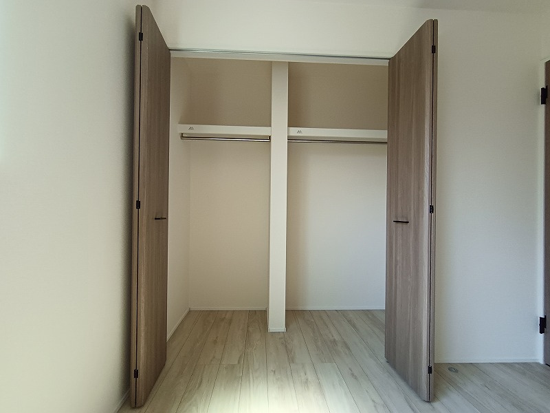 LiGNAGE NEX-G 高崎市赤坂町01期 1号棟の収納|現地撮影