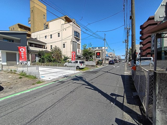 LiGNAGE NEX-G 高崎市赤坂町01期 1号棟の前面道路含む現地写真