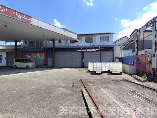 ６２３１６　岐阜市芥見堀田給油所の外観