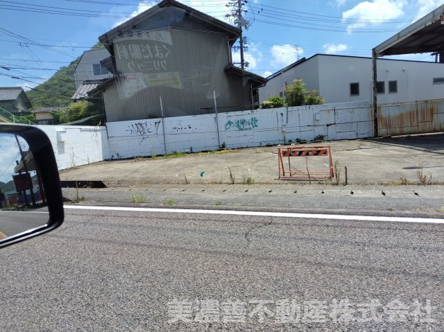 ６２３１６　岐阜市芥見堀田給油所の外観