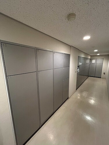 リライズガーデン西新井スカイレジデンスの設備|宅配ボックス　※2025年11月15日撮影の写真