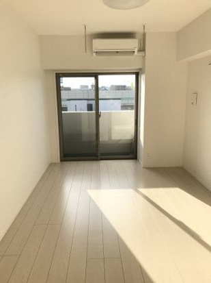 クレストタップ羽田の居間・リビング