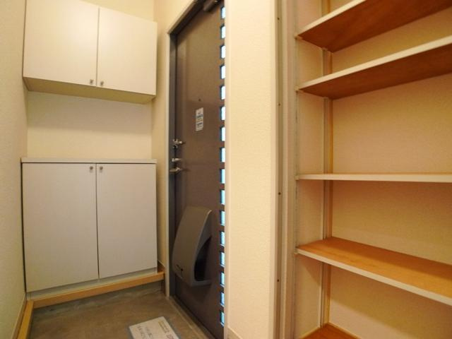メープルタウンＣの玄関