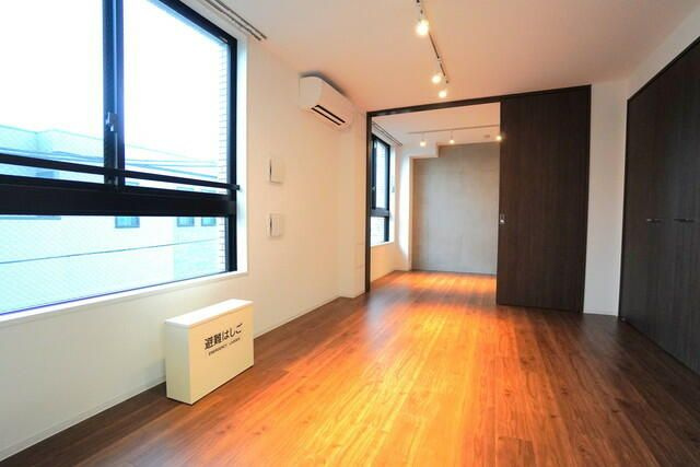ＣＲＥＡＴＩＦ池袋本町の居間・リビング