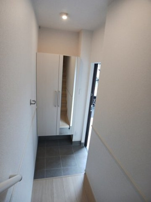 【玄関】 | ヒカルサ西東京向台ウエスト