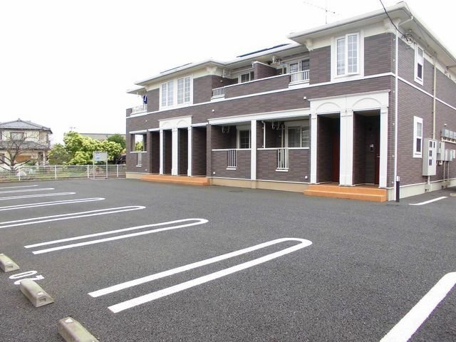 エレヴァ―トピアＤの駐車場