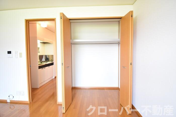 ベルシャトル B棟の収納|クローゼット