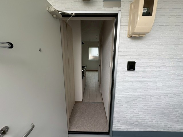 【玄関】ＣＯＬＬＩＮＡ向洋中町