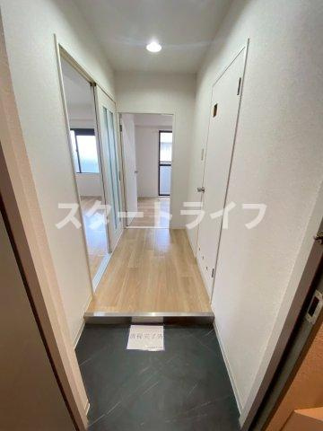 大阪市淀川区木川東３丁目の賃貸マンションの玄関