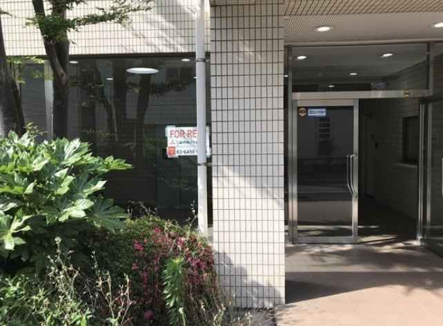 ラヴィーナ門前仲町のエントランス