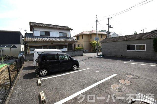 サウスウイングウエダの駐車場|駐車場