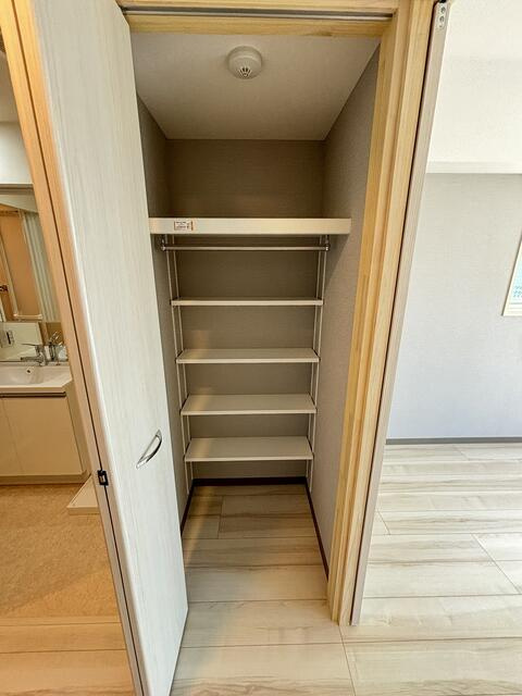 台東区三ノ輪１丁目の賃貸マンションの収納