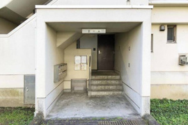 毎日通るエントランスはこのようになっています
