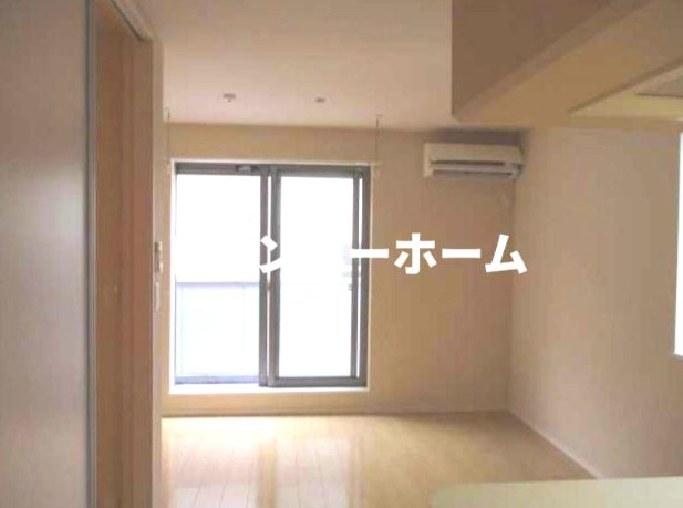 特典：仲介手数料が無料です!!の内装|明るい室内です