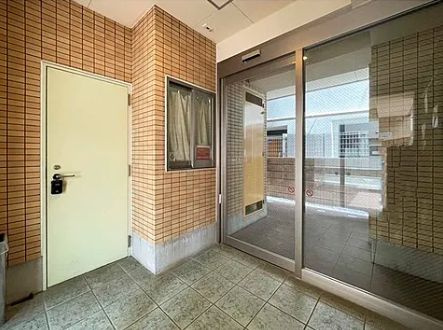 ラヴィエント浅草言問のエントランス|建物の内部です