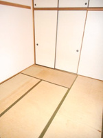 来客時にも便利な和室付き