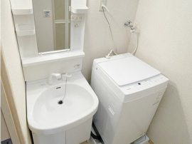 内装は落ち着いています