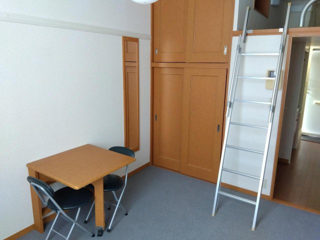 ２Ｆ居室（床絨毯）　