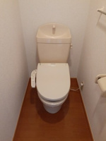 ゆったりとした空間のトイレです
