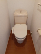 ゆったりとした空間のトイレです