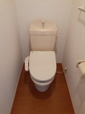 ゆったりとした空間のトイレです