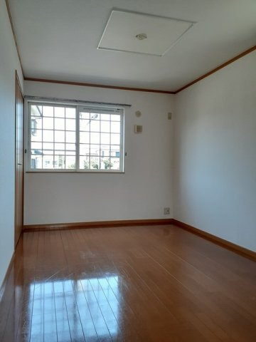 内装は落ち着いています