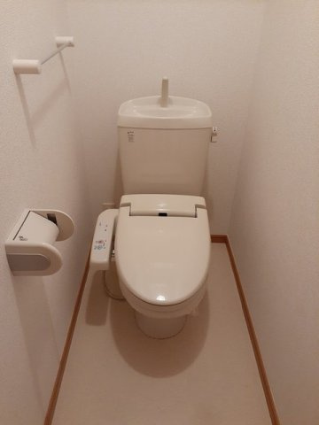 清潔感のあるトイレです
