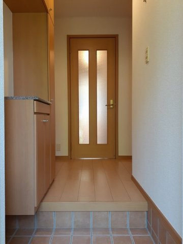 毎日通る玄関はこちらです