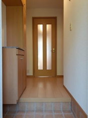 毎日通る玄関はこちらです