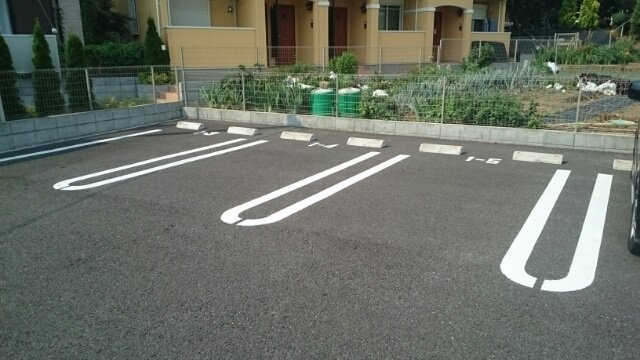 プランタンⅡの駐車場