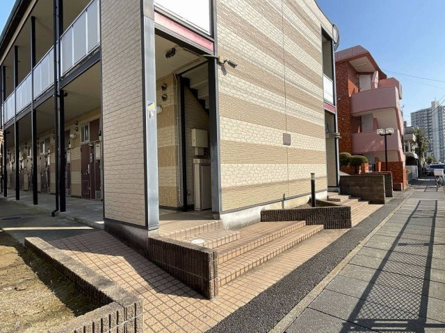 レオパレスデネブのその他