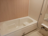コンパクトで使いやすいお風呂です
