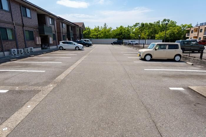 パークコート　Ｂの駐車場