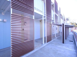 清潔なエントランスです