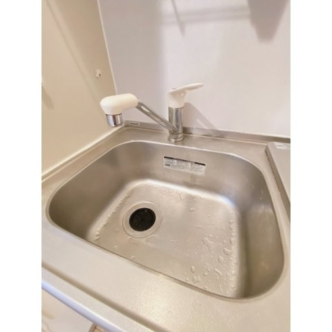 明るい色調の室内です