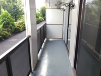 外からの目が気にならないバルコニーで洗濯物が干せます