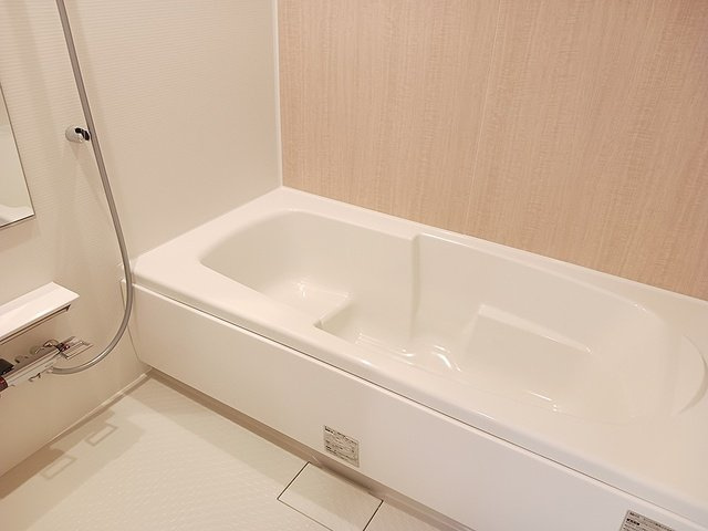 落ち着いた空間のお風呂です