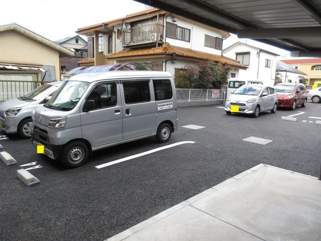 駐車スペースもあります