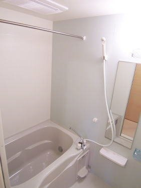 ゆったり過ごせるお風呂です